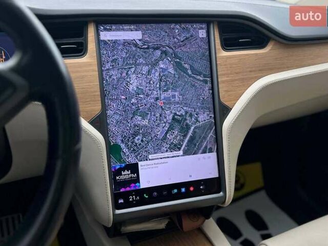 Белый Тесла Модель Х, объемом двигателя 0 л и пробегом 135 тыс. км за 28900 $, фото 20 на Automoto.ua