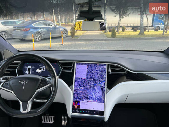 Белый Тесла Модель Х, объемом двигателя 0 л и пробегом 72 тыс. км за 40650 $, фото 12 на Automoto.ua