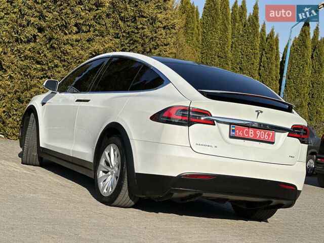 Белый Тесла Модель Х, объемом двигателя 0 л и пробегом 95 тыс. км за 25500 $, фото 7 на Automoto.ua