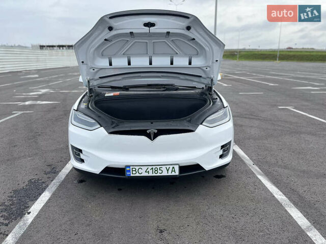 Белый Тесла Модель Х, объемом двигателя 0 л и пробегом 50 тыс. км за 65000 $, фото 17 на Automoto.ua