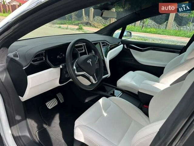 Белый Тесла Модель Х, объемом двигателя 0 л и пробегом 18 тыс. км за 57000 $, фото 11 на Automoto.ua