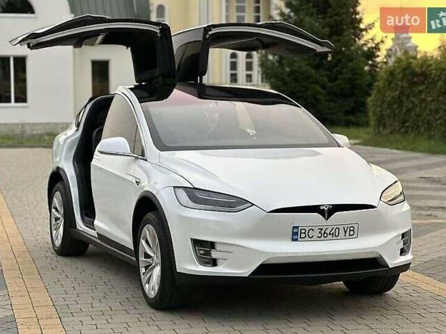 Белый Тесла Модель Х, объемом двигателя 0 л и пробегом 71 тыс. км за 22200 $, фото 10 на Automoto.ua