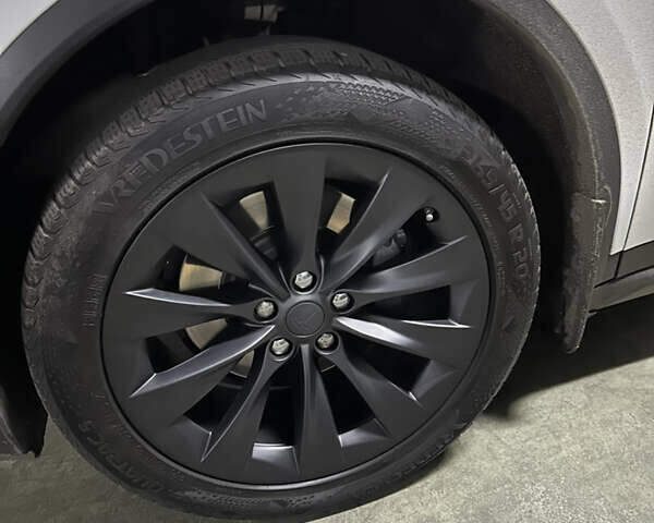 Белый Тесла Модель Х, объемом двигателя 0 л и пробегом 70 тыс. км за 24000 $, фото 6 на Automoto.ua