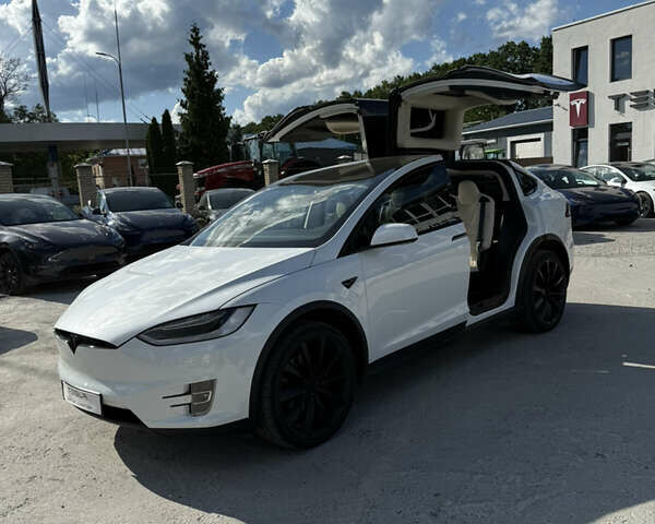 Білий Тесла Модель Х, об'ємом двигуна 0 л та пробігом 107 тис. км за 29200 $, фото 12 на Automoto.ua