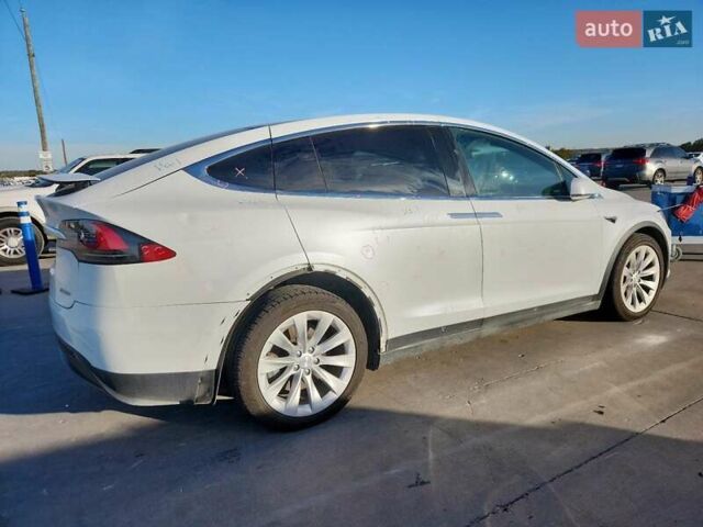 Білий Тесла Модель Х, об'ємом двигуна 0 л та пробігом 160 тис. км за 8200 $, фото 2 на Automoto.ua