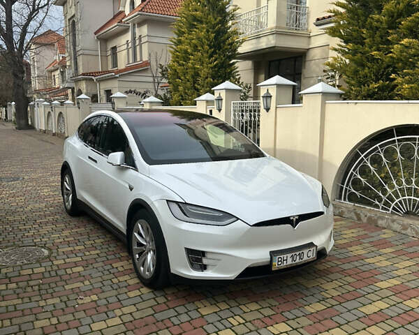 Белый Тесла Модель Х, объемом двигателя 0 л и пробегом 70 тыс. км за 24000 $, фото 14 на Automoto.ua