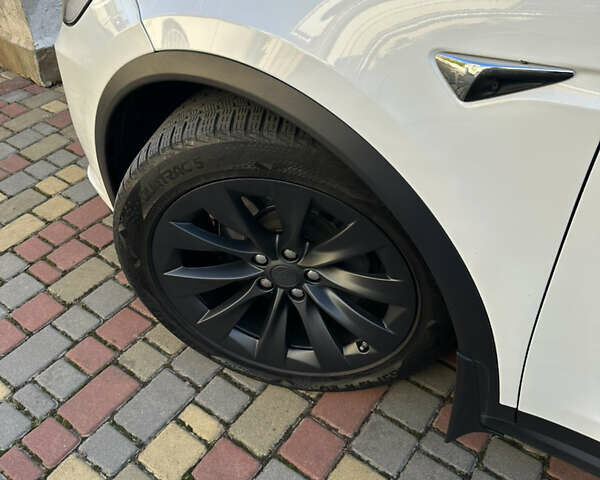 Белый Тесла Модель Х, объемом двигателя 0 л и пробегом 70 тыс. км за 24000 $, фото 2 на Automoto.ua