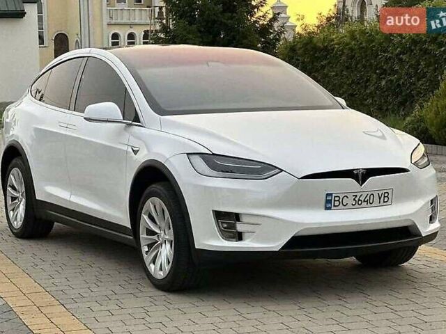 Белый Тесла Модель Х, объемом двигателя 0 л и пробегом 71 тыс. км за 22200 $, фото 6 на Automoto.ua