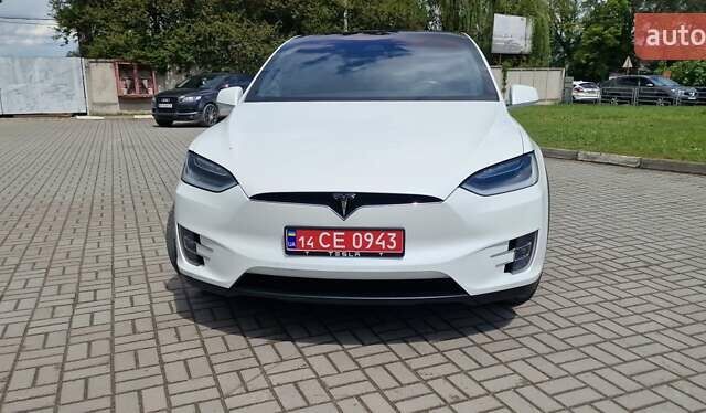 Белый Тесла Модель Х, объемом двигателя 0 л и пробегом 93 тыс. км за 25756 $, фото 62 на Automoto.ua