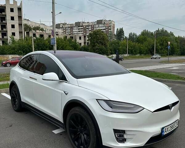Білий Тесла Модель Х, об'ємом двигуна 0 л та пробігом 83 тис. км за 22500 $, фото 2 на Automoto.ua