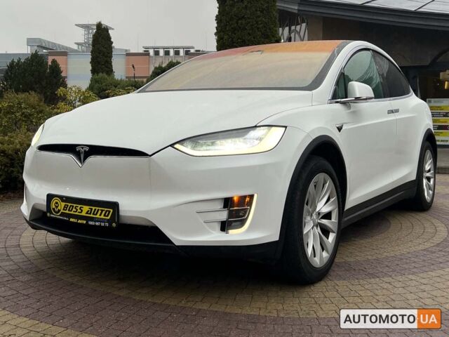 Белый Тесла Модель Х, объемом двигателя 75 л и пробегом 150 тыс. км за 26700 $, фото 2 на Automoto.ua