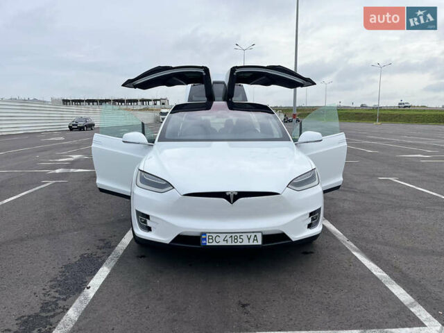 Белый Тесла Модель Х, объемом двигателя 0 л и пробегом 50 тыс. км за 65000 $, фото 11 на Automoto.ua