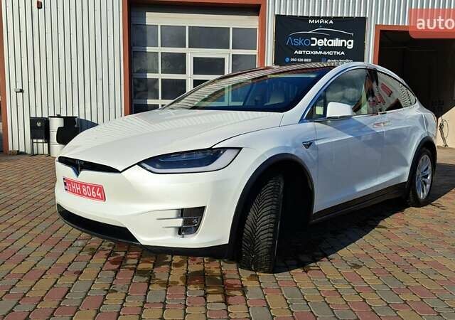 Белый Тесла Модель Х, объемом двигателя 0 л и пробегом 143 тыс. км за 22900 $, фото 22 на Automoto.ua