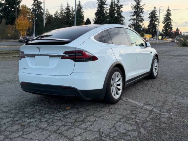Білий Тесла Модель Х, об'ємом двигуна 0 л та пробігом 30 тис. км за 13200 $, фото 3 на Automoto.ua