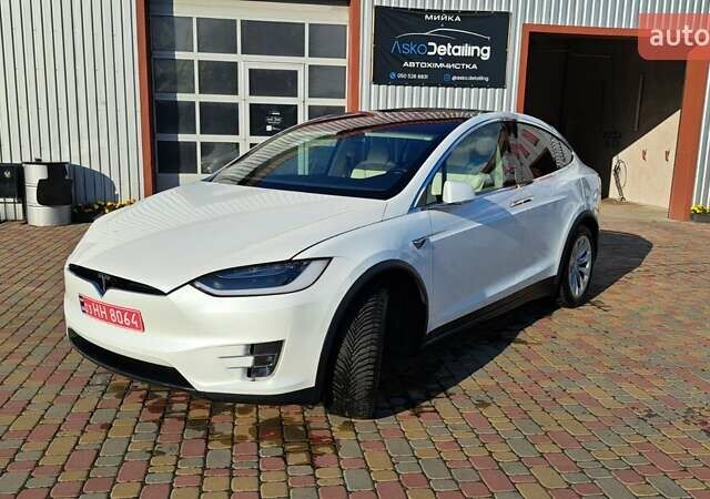 Белый Тесла Модель Х, объемом двигателя 0 л и пробегом 143 тыс. км за 22900 $, фото 20 на Automoto.ua
