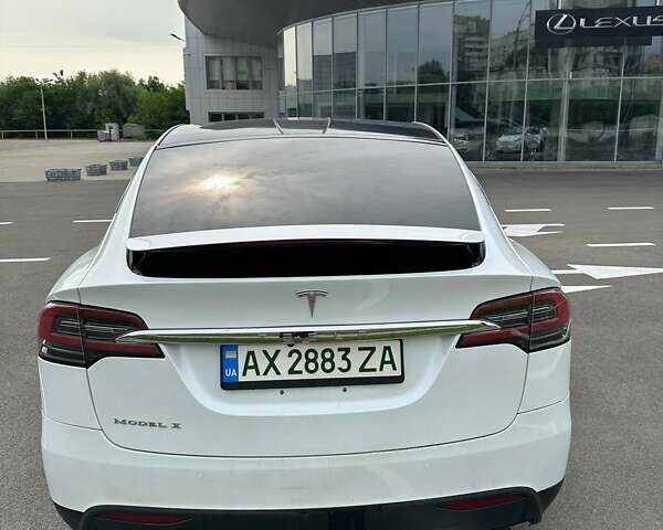 Білий Тесла Модель Х, об'ємом двигуна 0 л та пробігом 83 тис. км за 22500 $, фото 4 на Automoto.ua