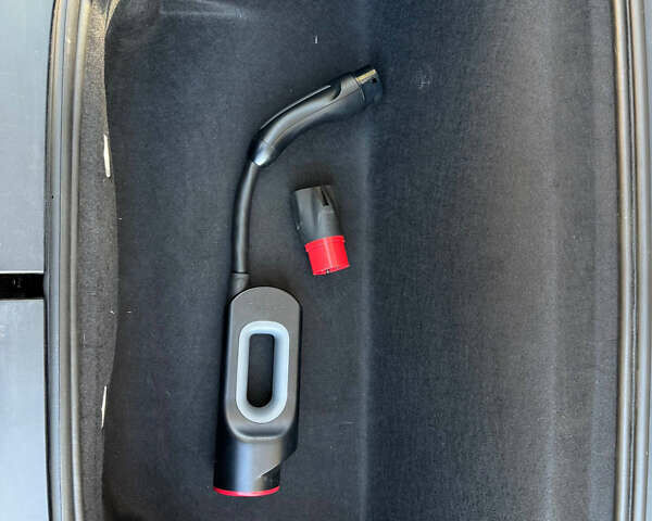 Белый Тесла Модель Х, объемом двигателя 0 л и пробегом 99 тыс. км за 30000 $, фото 29 на Automoto.ua