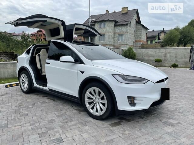 Белый Тесла Модель Х, объемом двигателя 0 л и пробегом 50 тыс. км за 34000 $, фото 26 на Automoto.ua