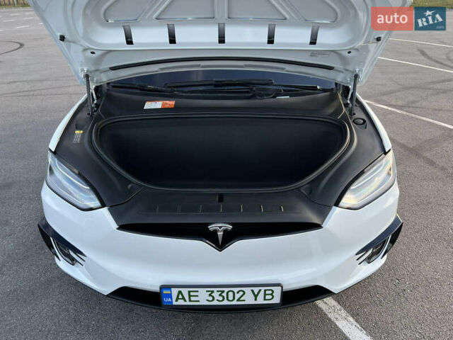 Тесла Модель Х 2018 у Дніпро (Дніпропетровську) на Automoto.ua Білий Тесла Модель Х, об'ємом двигуна 0 л та пробігом 194 тис. км за 29900 $, фото 20 на Automoto.ua