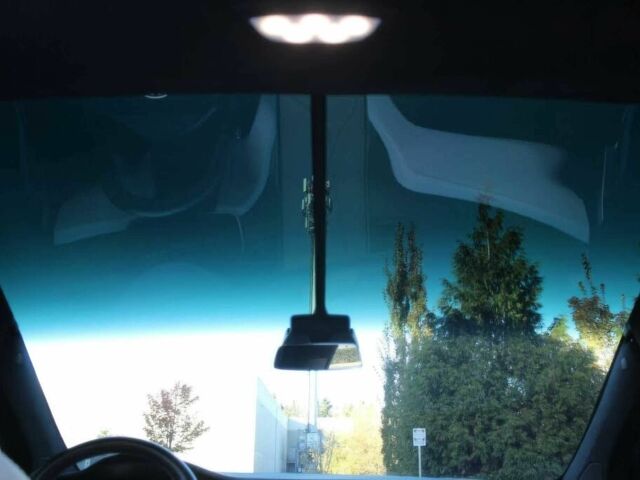 Белый Тесла Модель Х, объемом двигателя 0 л и пробегом 44 тыс. км за 8500 $, фото 14 на Automoto.ua