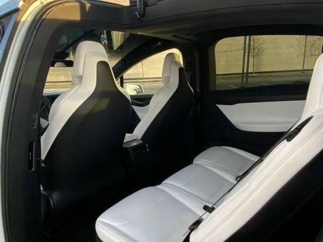 Білий Тесла Модель Х, об'ємом двигуна 0 л та пробігом 70 тис. км за 25500 $, фото 4 на Automoto.ua