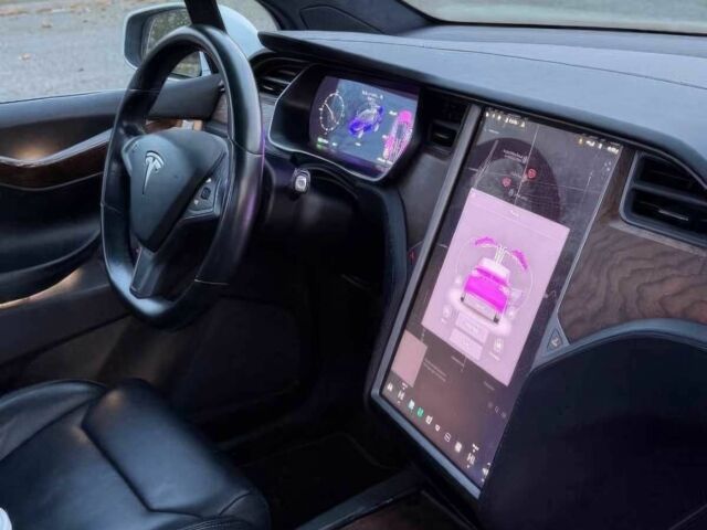 Білий Тесла Модель Х, об'ємом двигуна 0 л та пробігом 30 тис. км за 13200 $, фото 7 на Automoto.ua