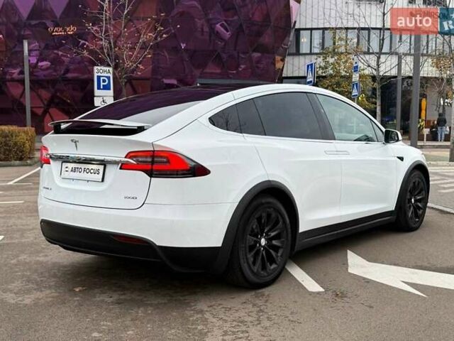 Белый Тесла Модель Х, объемом двигателя 0 л и пробегом 96 тыс. км за 25990 $, фото 6 на Automoto.ua