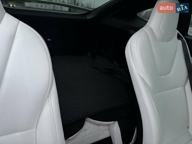 Белый Тесла Модель Х, объемом двигателя 0 л и пробегом 100 тыс. км за 22999 $, фото 36 на Automoto.ua