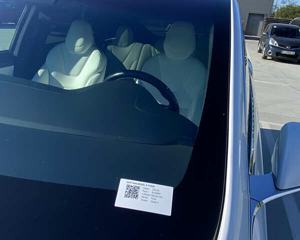 Белый Тесла Модель Х, объемом двигателя 0 л и пробегом 104 тыс. км за 41990 $, фото 9 на Automoto.ua