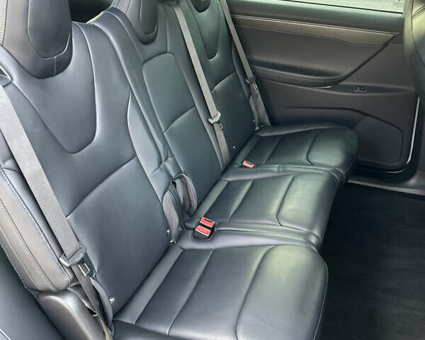 Белый Тесла Модель Х, объемом двигателя 0 л и пробегом 93 тыс. км за 34000 $, фото 22 на Automoto.ua