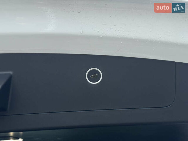 Белый Тесла Модель Х, объемом двигателя 0 л и пробегом 100 тыс. км за 22999 $, фото 32 на Automoto.ua