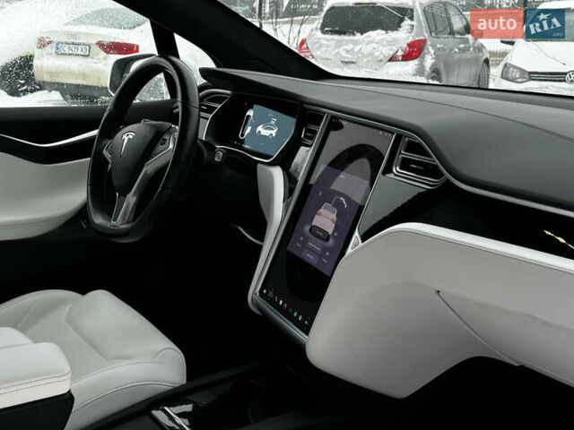 Белый Тесла Модель Х, объемом двигателя 0 л и пробегом 154 тыс. км за 24900 $, фото 19 на Automoto.ua