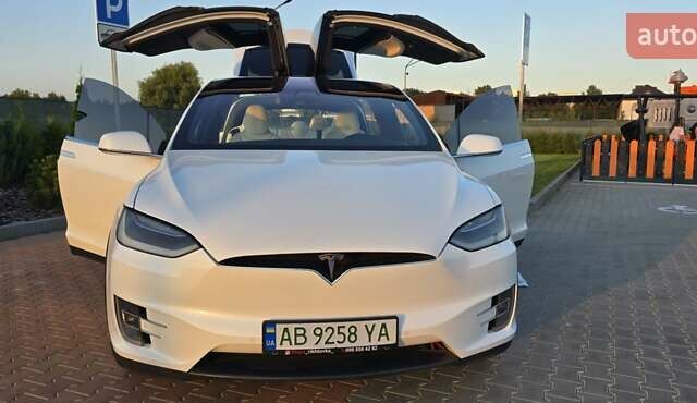 Белый Тесла Модель Х, объемом двигателя 0 л и пробегом 147 тыс. км за 22500 $, фото 7 на Automoto.ua
