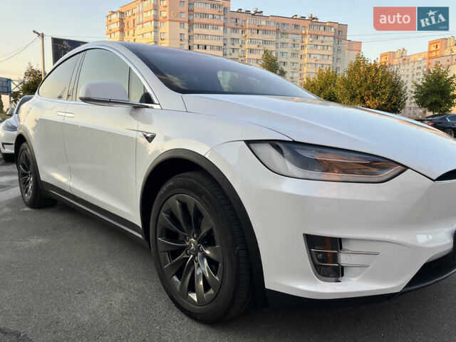 Белый Тесла Модель Х, объемом двигателя 0 л и пробегом 65 тыс. км за 25300 $, фото 33 на Automoto.ua