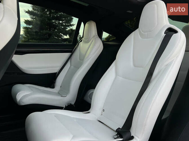 Белый Тесла Модель Х, объемом двигателя 0 л и пробегом 72 тыс. км за 40650 $, фото 19 на Automoto.ua