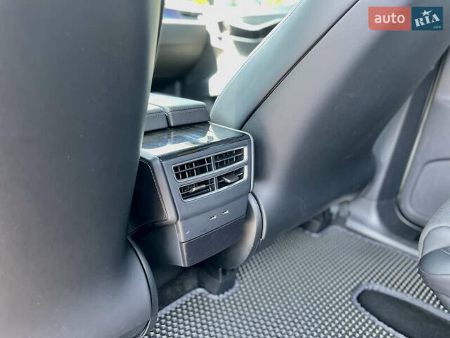 Белый Тесла Модель Х, объемом двигателя 0 л и пробегом 147 тыс. км за 23000 $, фото 47 на Automoto.ua