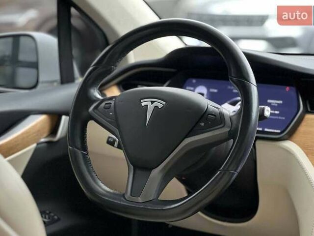 Белый Тесла Модель Х, объемом двигателя 0 л и пробегом 135 тыс. км за 28900 $, фото 17 на Automoto.ua