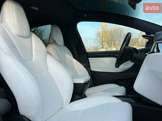 Белый Тесла Модель Х, объемом двигателя 0 л и пробегом 72 тыс. км за 40650 $, фото 17 на Automoto.ua