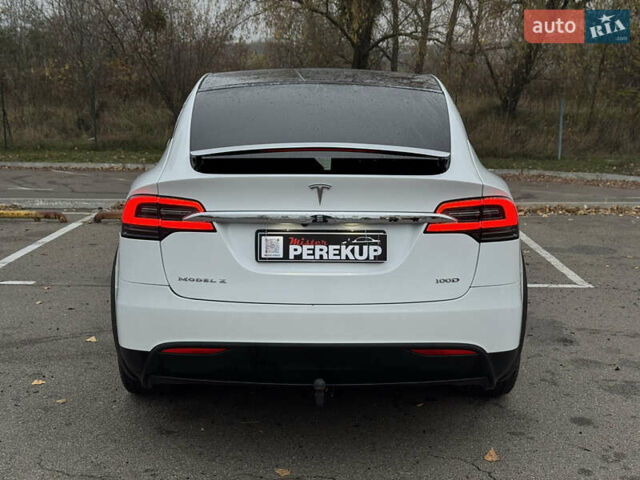 Білий Тесла Модель Х, об'ємом двигуна 0 л та пробігом 100 тис. км за 24999 $, фото 3 на Automoto.ua