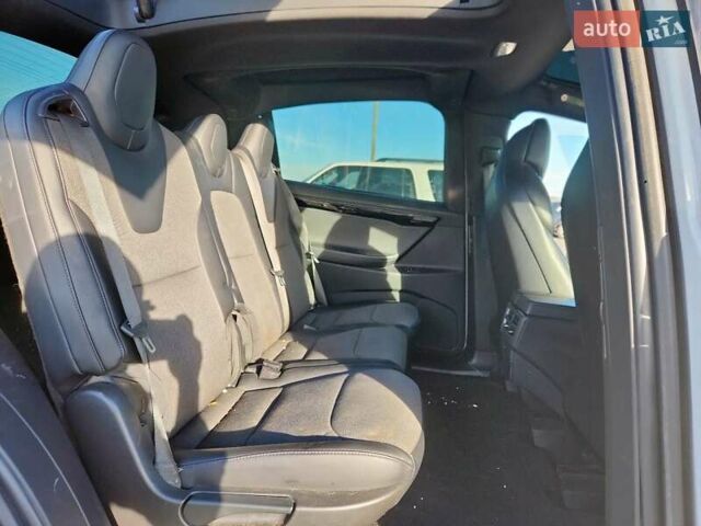 Білий Тесла Модель Х, об'ємом двигуна 0 л та пробігом 160 тис. км за 8200 $, фото 10 на Automoto.ua
