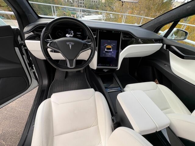 Тесла Модель Х 2018 в Киеве на Automoto.ua Белый Тесла Модель Х, объемом двигателя 0 л и пробегом 89 тыс. км за 548 $, фото 3 на Automoto.ua