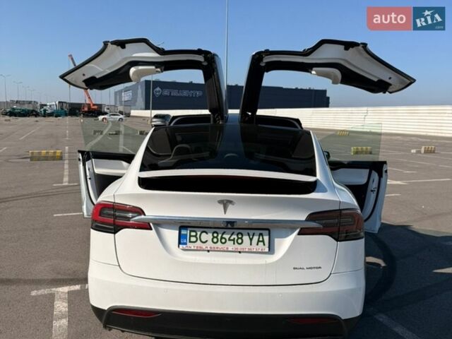 Белый Тесла Модель Х, объемом двигателя 0 л и пробегом 106 тыс. км за 24000 $, фото 29 на Automoto.ua