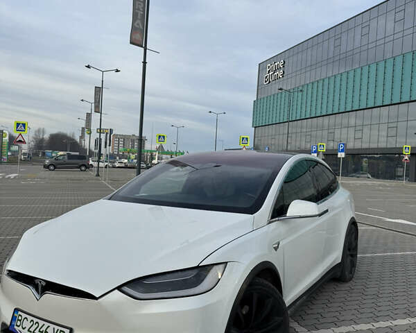 Білий Тесла Модель Х, об'ємом двигуна 0 л та пробігом 132 тис. км за 26999 $, фото 1 на Automoto.ua