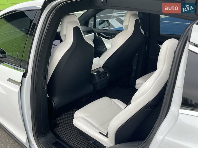Тесла Модель Х 2019 у Києві на Automoto.ua Білий Тесла Модель Х, об'ємом двигуна 0 л та пробігом 123 тис. км за 33900 $, фото 28 на Automoto.ua