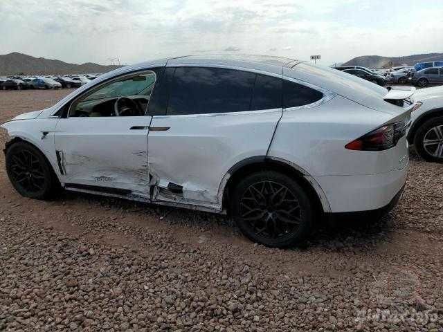 Тесла Модель Х 2019 у Києві на Automoto.ua Білий Тесла Модель Х, об'ємом двигуна 0 л та пробігом 148 тис. км за 21500 $, фото 3 на Automoto.ua