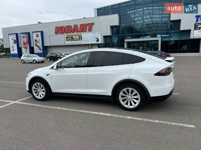 Белый Тесла Модель Х, объемом двигателя 0 л и пробегом 21 тыс. км за 28700 $, фото 11 на Automoto.ua