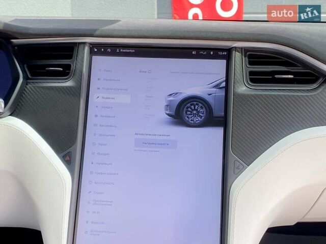 Белый Тесла Модель Х, объемом двигателя 0 л и пробегом 123 тыс. км за 31499 $, фото 21 на Automoto.ua