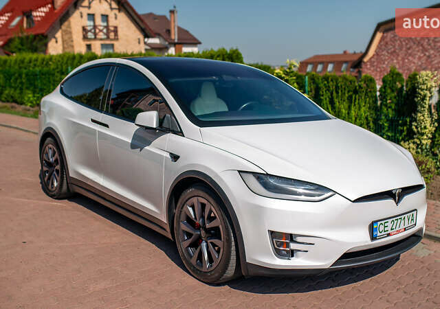 Белый Тесла Модель Х, объемом двигателя 0 л и пробегом 46 тыс. км за 39500 $, фото 8 на Automoto.ua