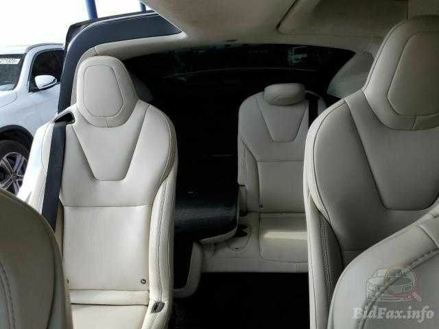 Тесла Модель Х 2019 у Києві на Automoto.ua Білий Тесла Модель Х, об'ємом двигуна 0 л та пробігом 148 тис. км за 21500 $, фото 14 на Automoto.ua