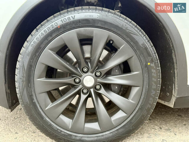 Белый Тесла Модель Х, объемом двигателя 0 л и пробегом 93 тыс. км за 33000 $, фото 14 на Automoto.ua